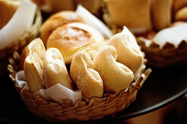 Ile świeżych drożdży na 1 kg mąki? Sprawdź idealne proporcje Ile świeżych drożdży na 1 kg mąki? Sprawdź idealne proporcje
