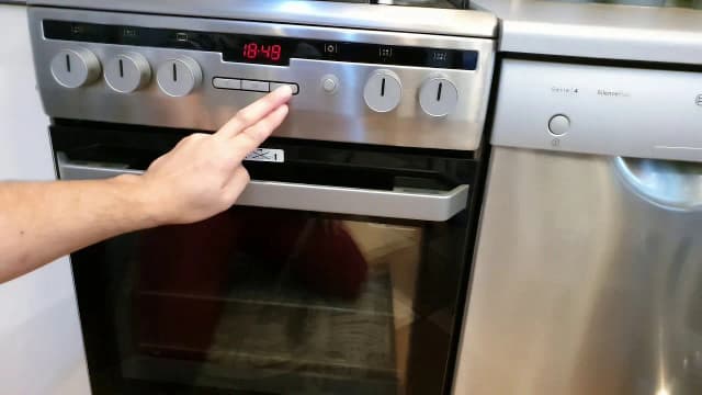 Jak włączyć piekarnik Mastercook Wrozamet - proste kroki do sukcesu Jak włączyć piekarnik Mastercook Wrozamet - proste kroki do sukcesu