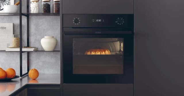 Ile pobiera piekarnik elektryczny? Oblicz zużycie prądu i koszty Ile pobiera piekarnik elektryczny? Oblicz zużycie prądu i koszty