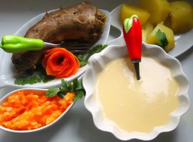 Prosty przepis na pyszny sos do potrawki z kurczaka – popraw smak dania w kilka minut Prosty przepis na pyszny sos do potrawki z kurczaka – popraw smak dania w kilka minut