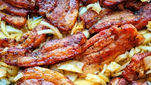 Jak zrobić bekon w piekarniku, aby był chrupiący i smaczny Jak zrobić bekon w piekarniku, aby był chrupiący i smaczny