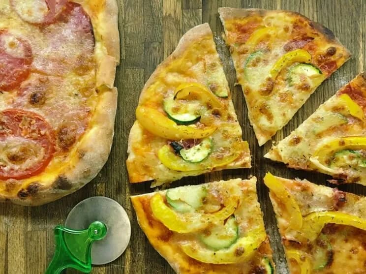 Jak zrobić szybką pizzę w 15 minut bez czekania na ciasto Jak zrobić szybką pizzę w 15 minut bez czekania na ciasto