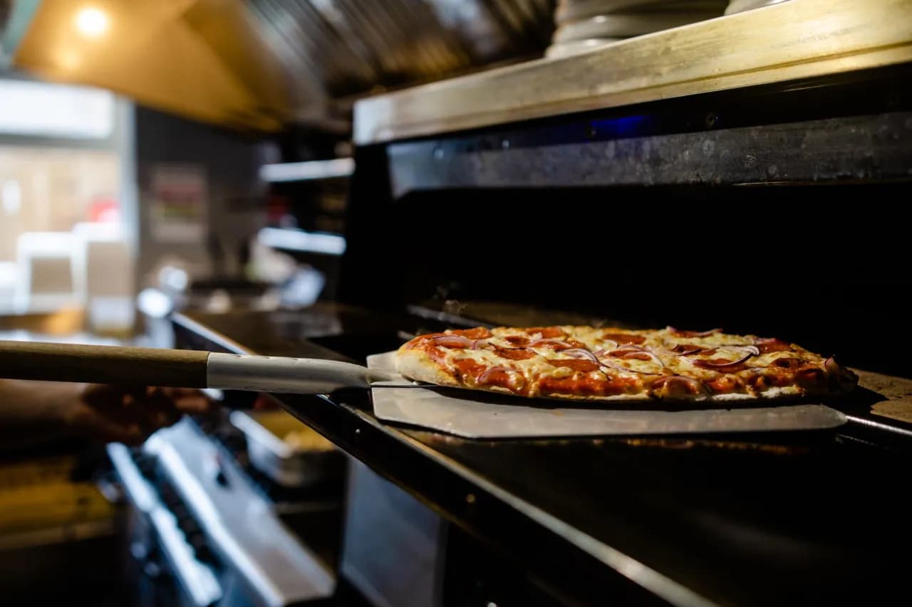 Jak piec pizzę Guseppe w idealnej temperaturze 230-250°C? Jak piec pizzę Guseppe w idealnej temperaturze 230-250°C?