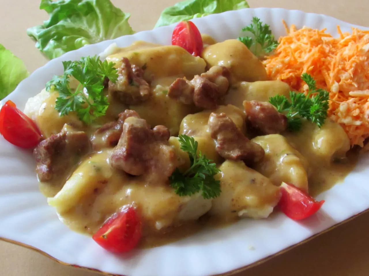 Jakie sosy najlepiej pasują do kopytek? Sprawdź smaczne propozycje Jakie sosy najlepiej pasują do kopytek? Sprawdź smaczne propozycje