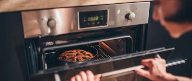 Czy piekarnik zużywa dużo prądu? Poznaj ukryte koszty energii Czy piekarnik zużywa dużo prądu? Poznaj ukryte koszty energii