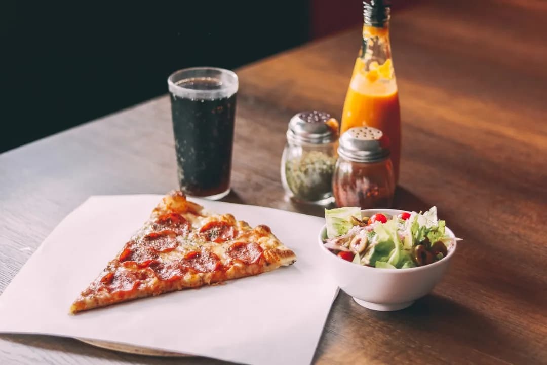 Jaki sos pomidorowy do pizzy? Odkryj najlepsze przepisy i smaki Jaki sos pomidorowy do pizzy? Odkryj najlepsze przepisy i smaki