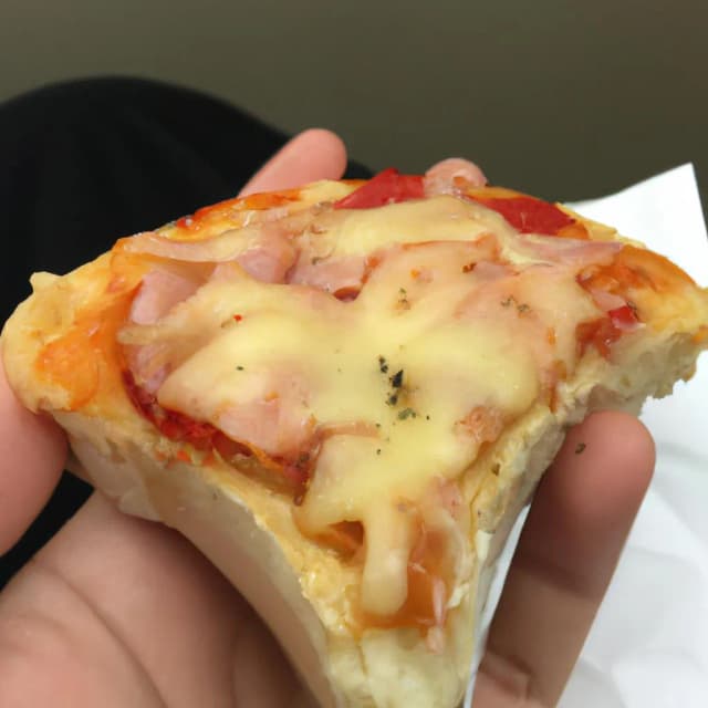 Ile kalorii ma mała pizza? Sprawdź, jak uniknąć nadmiaru kalorii w ulubionym daniu Ile kalorii ma mała pizza? Sprawdź, jak uniknąć nadmiaru kalorii w ulubionym daniu